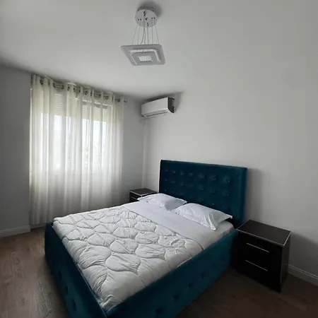 Sam's 3 - Tirana